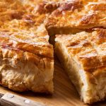 Ορεκτική πίτα καπελίνας: δείπνο στο τραπέζι σε 30 λεπτά Ορεκτική πίτα καπελίνας: δείπνο στο τραπέζι σε 30 λεπτά