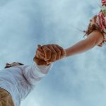 4 συνήθειες σχέσεων που μόνο σε εσάς φαίνονται φυσιολογικές