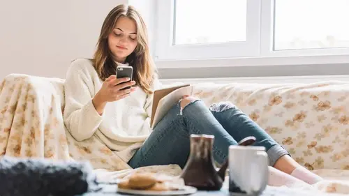 Τι να γράψετε σε έναν άνδρα σε μια ιστοσελίδα γνωριμιών στο πρώτο μήνυμα