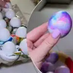 Πώς να φτιάξετε "μαρμάρινα" πασχαλινά αυγά: ένα flyhack που κατέκτησε