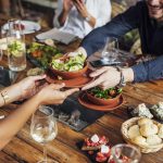 Οι χορτοφάγοι έχουν χαμηλότερο κίνδυνο εμφάνισης πολλών μορφών καρκίνου, αλλά υπάρχει μια απόχρωση - μελέτη Οι χορτοφάγοι έχουν χαμηλότερο κίνδυνο εμφάνισης πολλών μορφών καρκίνου, αλλά